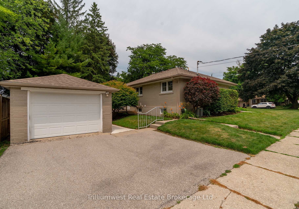 32-elginfield-drive-guelph-ontario-x12329384