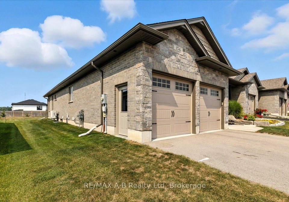 154-ridgewood-crescent-e-st-marys-ontario-x12329628