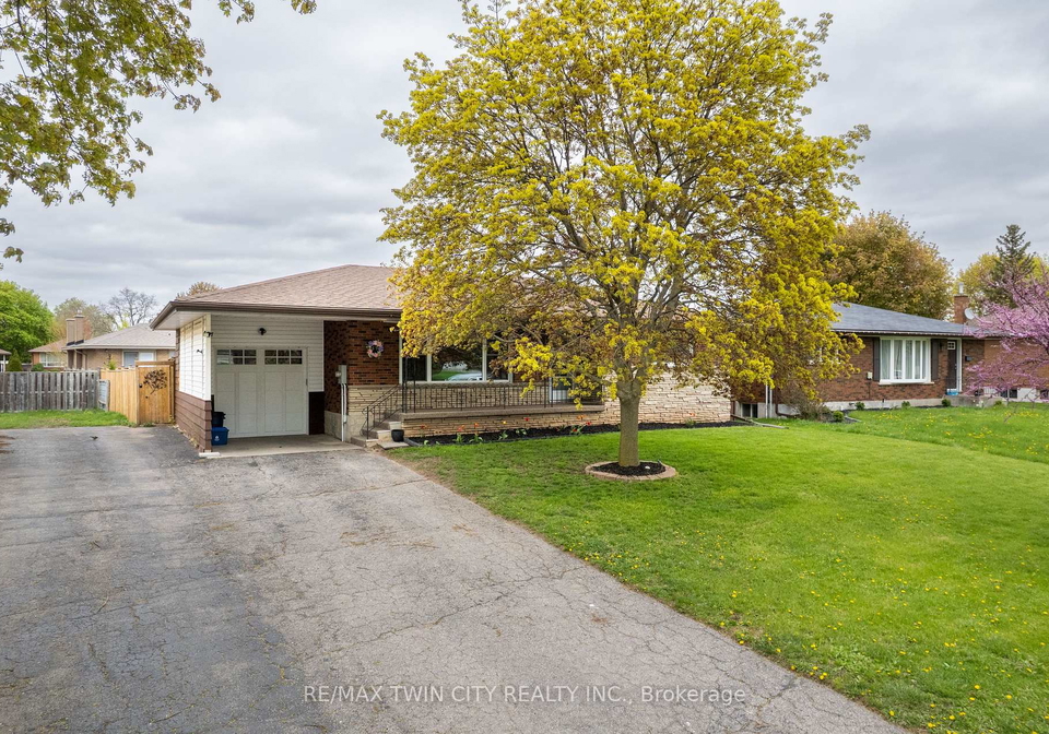 8-pembroke-avenue-brantford-ontario-x12329640