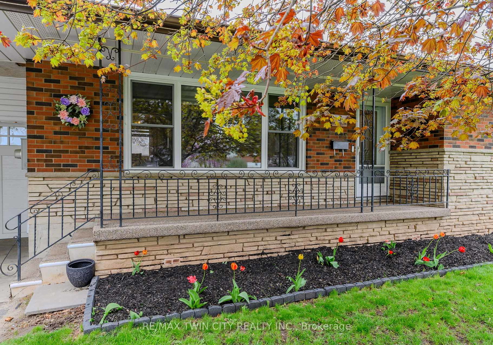 8-pembroke-avenue-brantford-ontario-x12329640