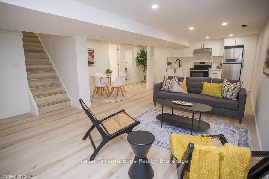 33-buckingham-street-brantford-ontario-x12329728