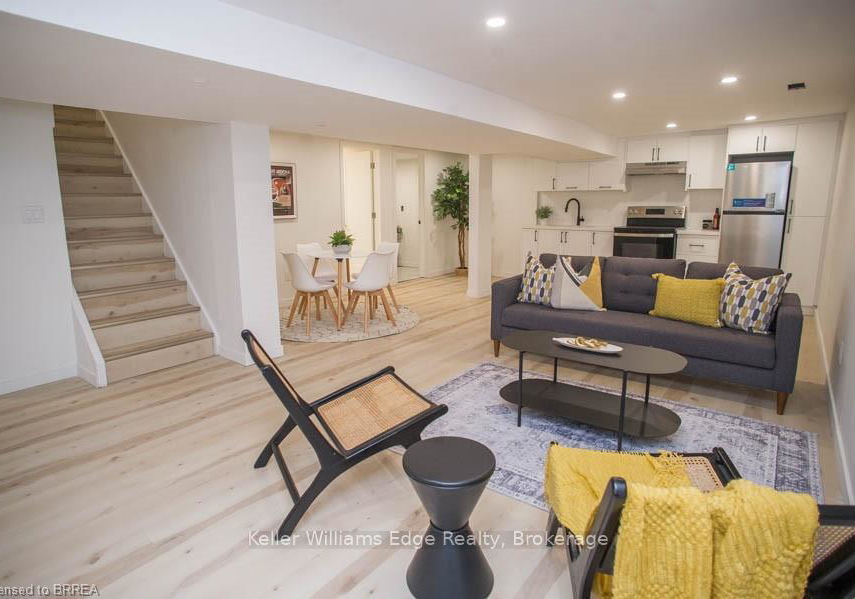 33-buckingham-street-brantford-ontario-x12329728