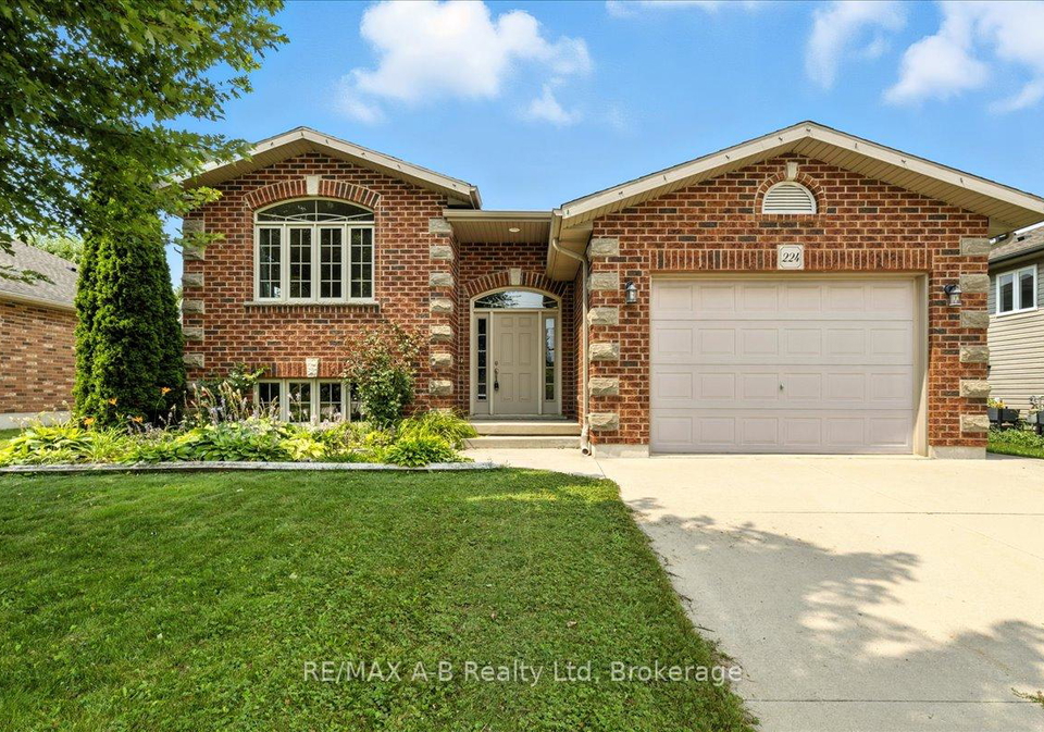 224-napier-street-west-perth-ontario-x12329992