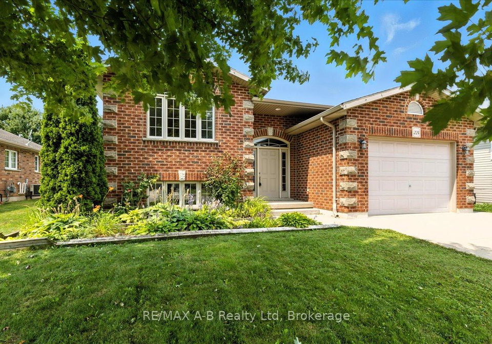 224-napier-street-west-perth-ontario-x12329992