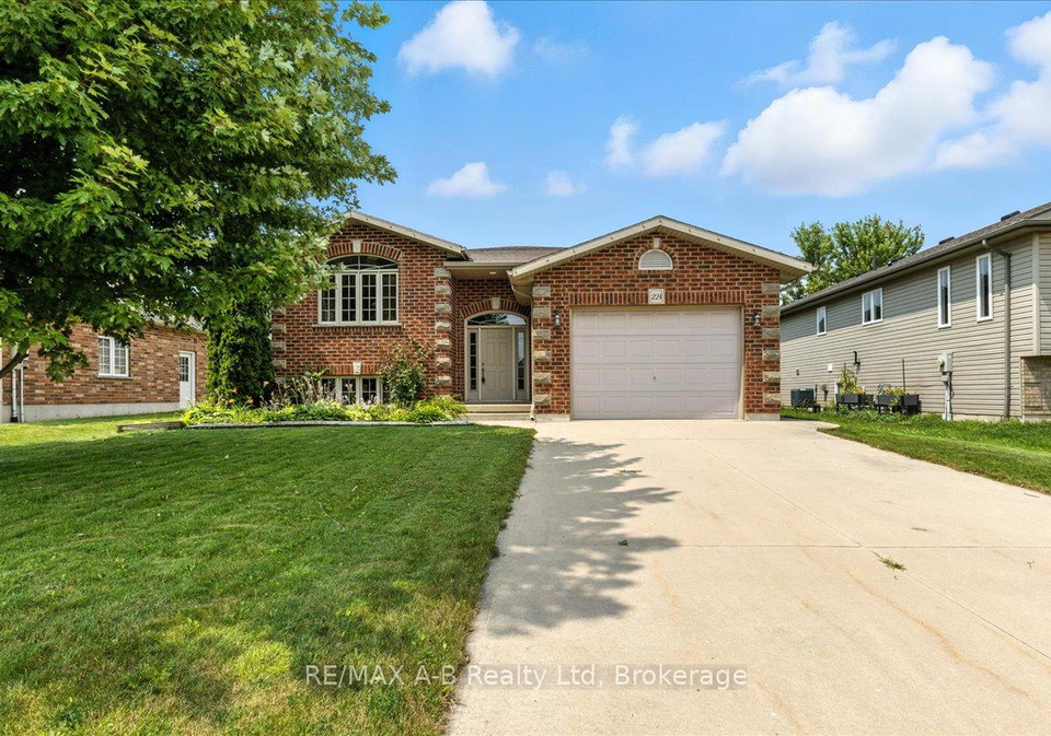 224-napier-street-west-perth-ontario-x12329992