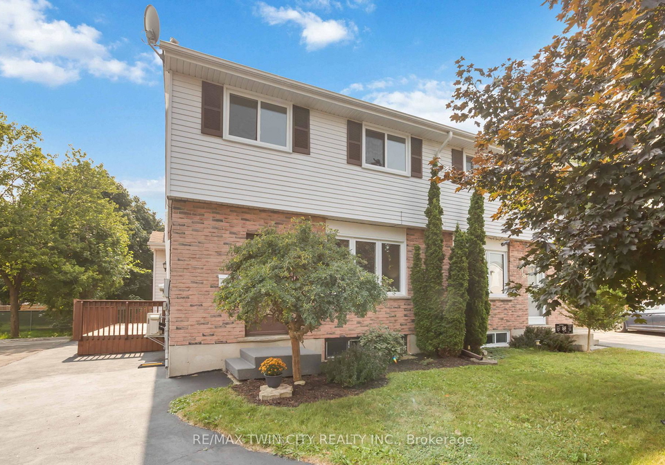52-debby-crescent-brantford-ontario-x12330074