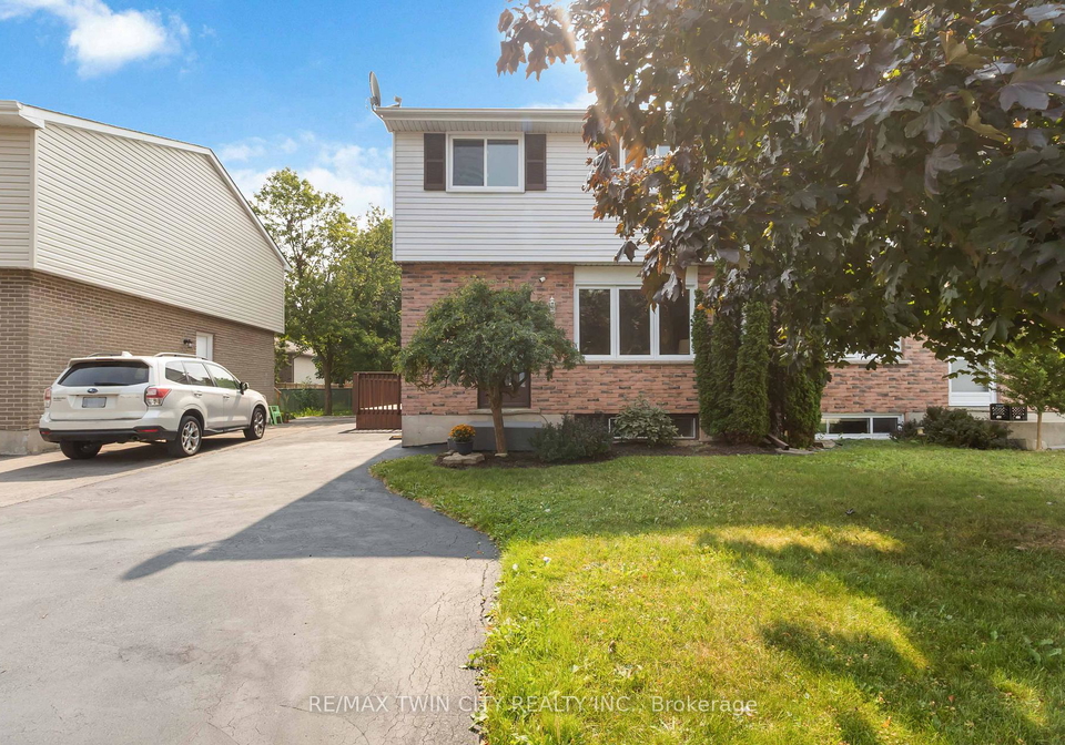 52-debby-crescent-brantford-ontario-x12330074