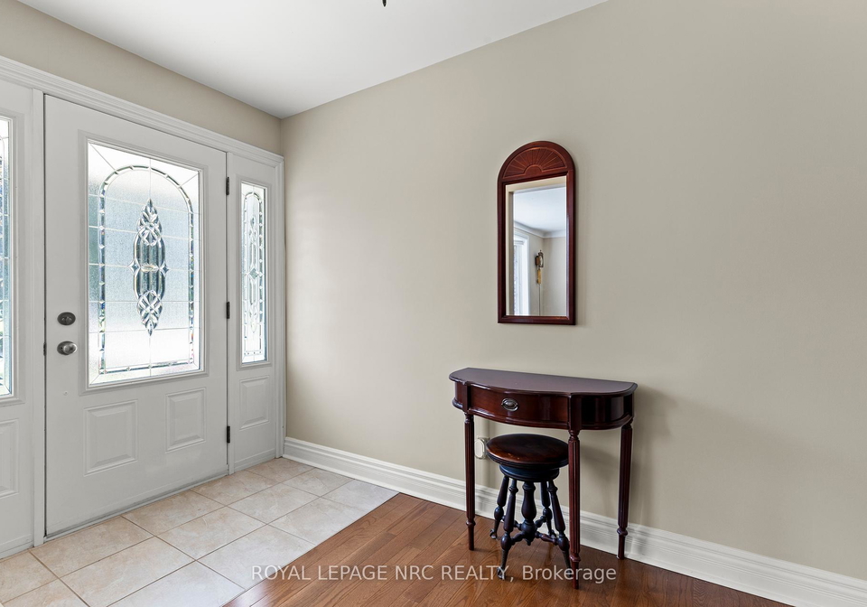 10-upper-canada-drive-niagara-on-the-lake-ontario-x12330181
