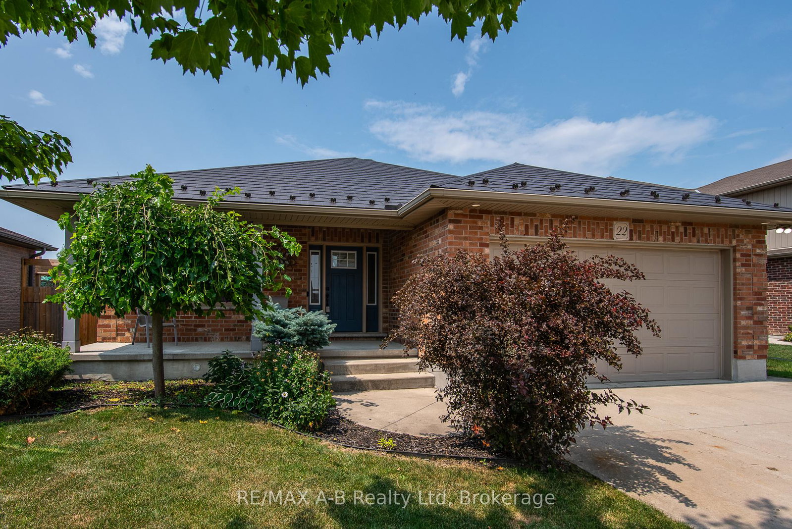 22-millson-crescent-st-marys-ontario-x12330231