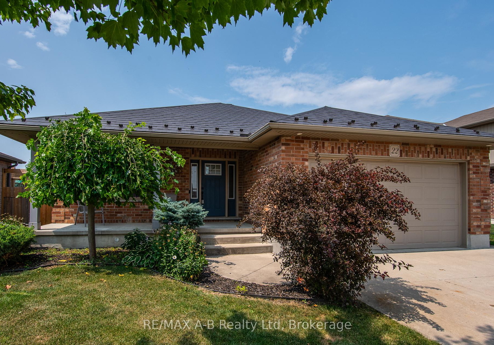 22-millson-crescent-st-marys-ontario-x12330231