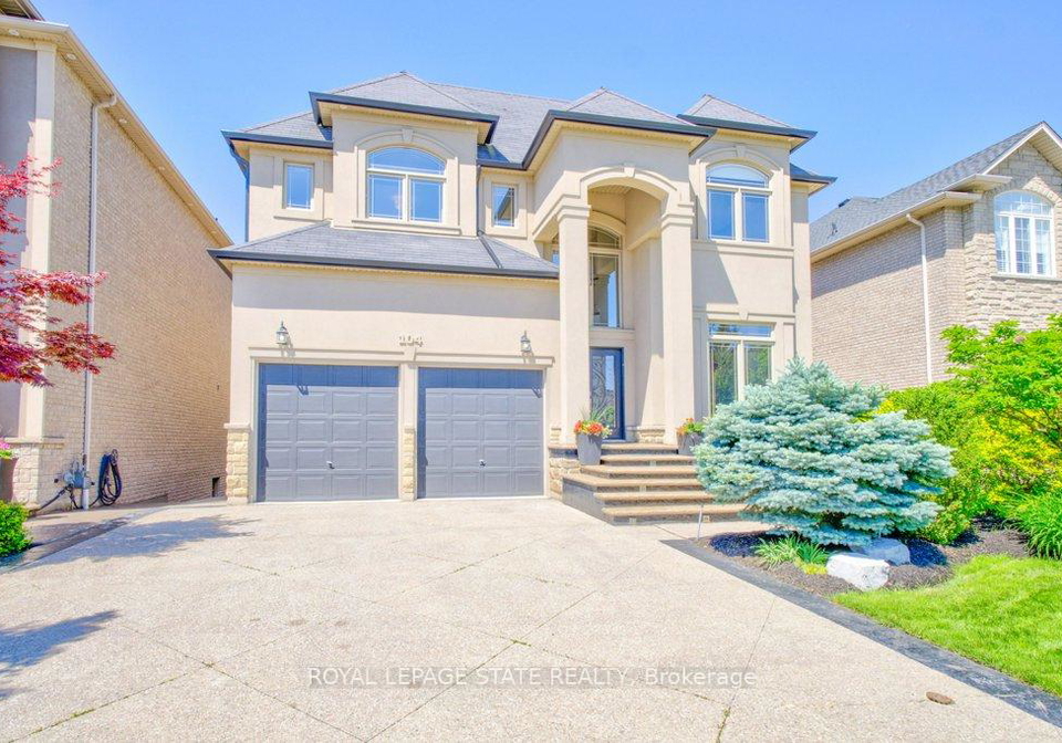 104-diiorio-circle-hamilton-ontario-x12330272