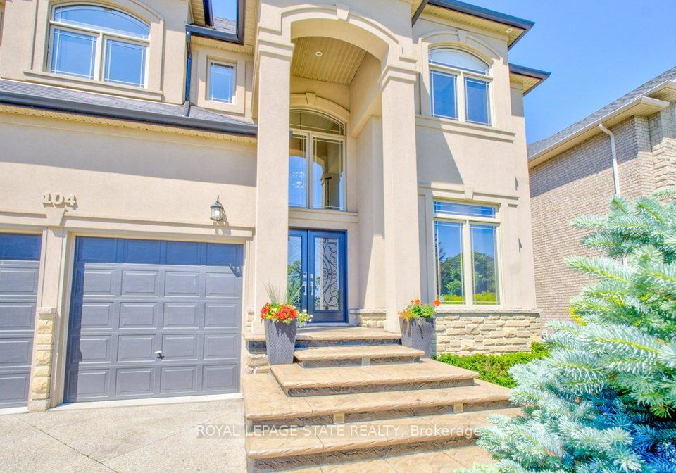 104-diiorio-circle-hamilton-ontario-x12330272