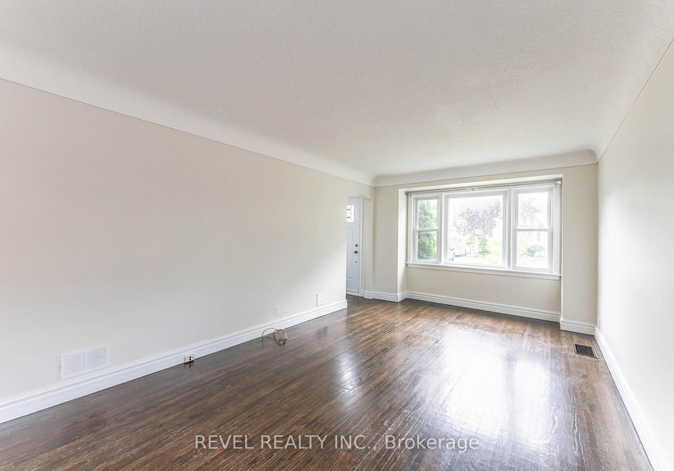 9-east-41st-street-hamilton-ontario-x12330274
