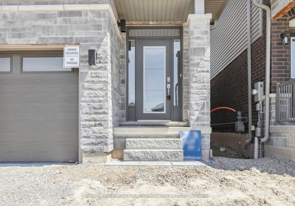 24-holder-drive-brantford-ontario-x12330767