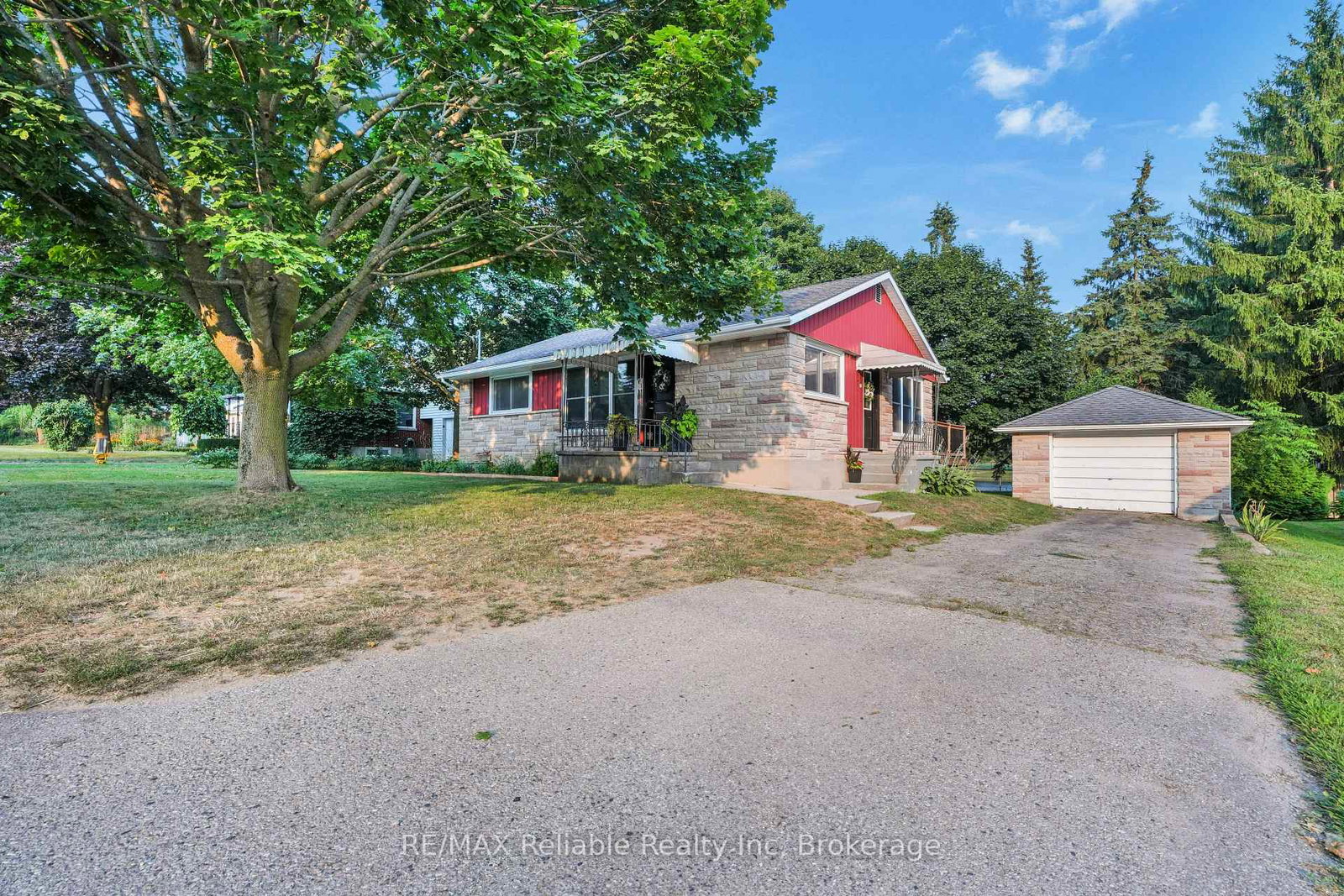61-east-street-central-huron-ontario-x12330921
