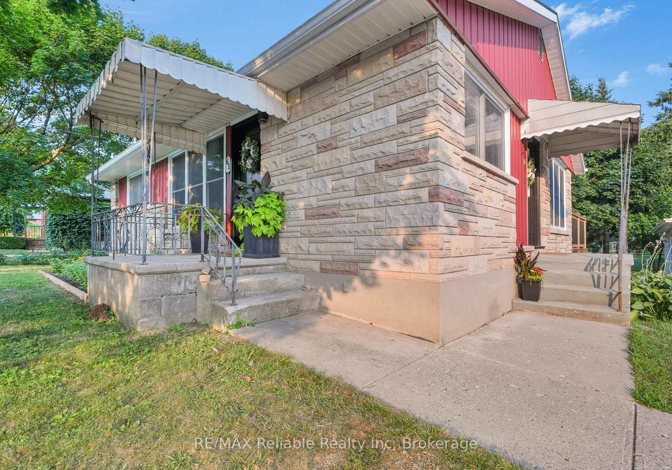 61-east-street-central-huron-ontario-x12330921