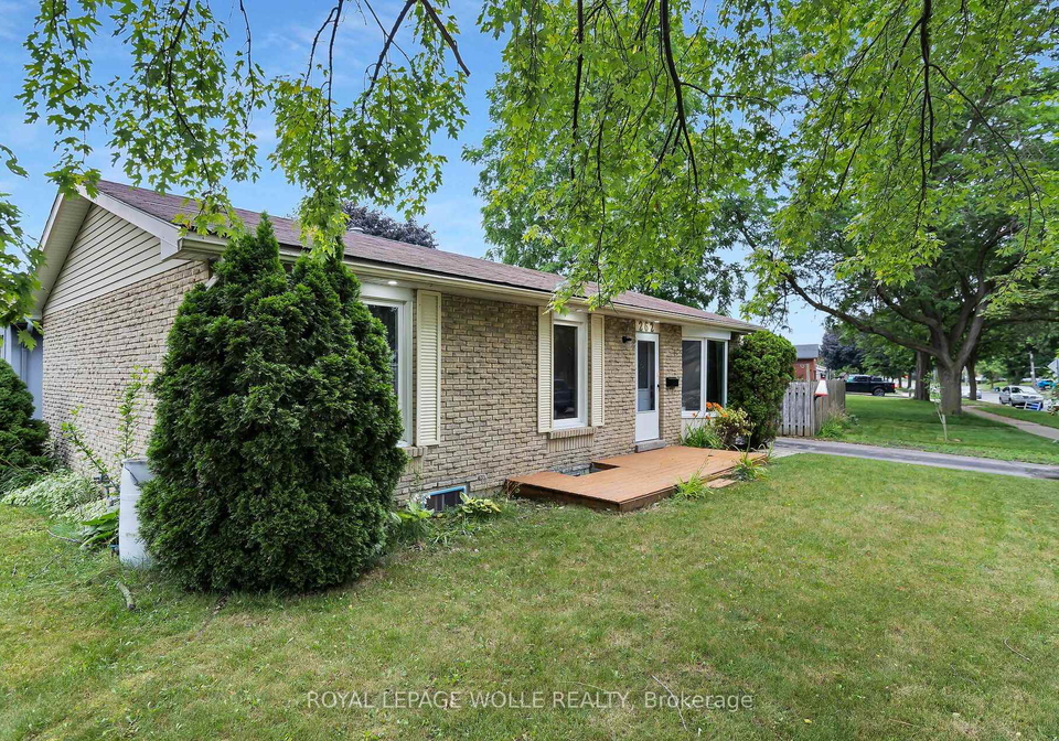 262-heritage-drive-kitchener-ontario-x12331185