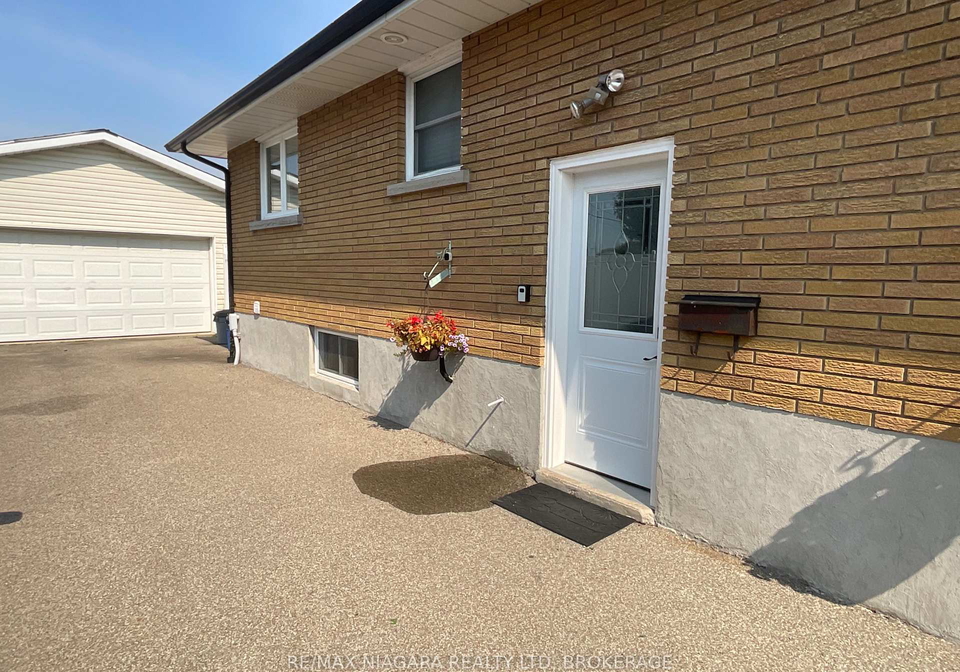 136-clarke-street-port-colborne-ontario-x12331915