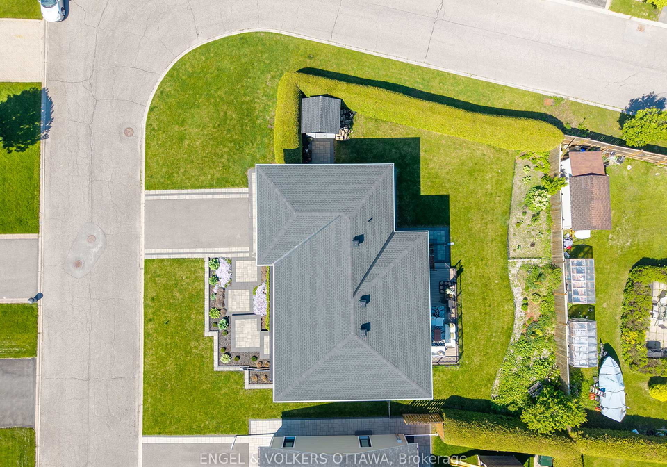 8-roselawn-court-ottawa-ontario-x12331989