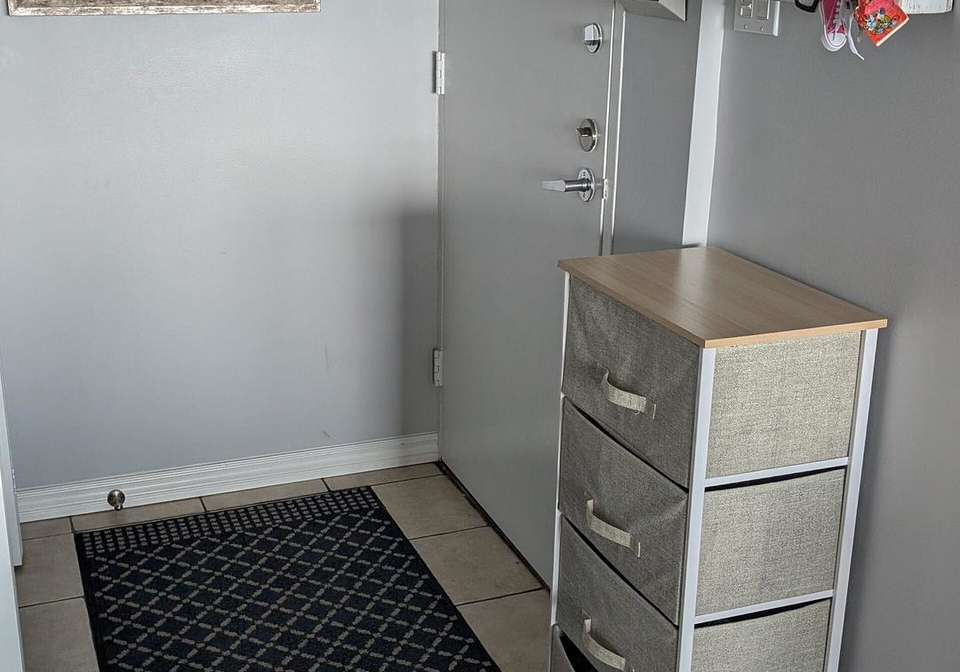 20-chesterton-drive-ottawa-ontario-x12332158