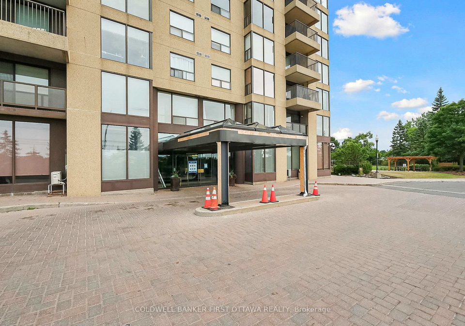 545-st-laurent-boulevard-ottawa-ontario-x12332383