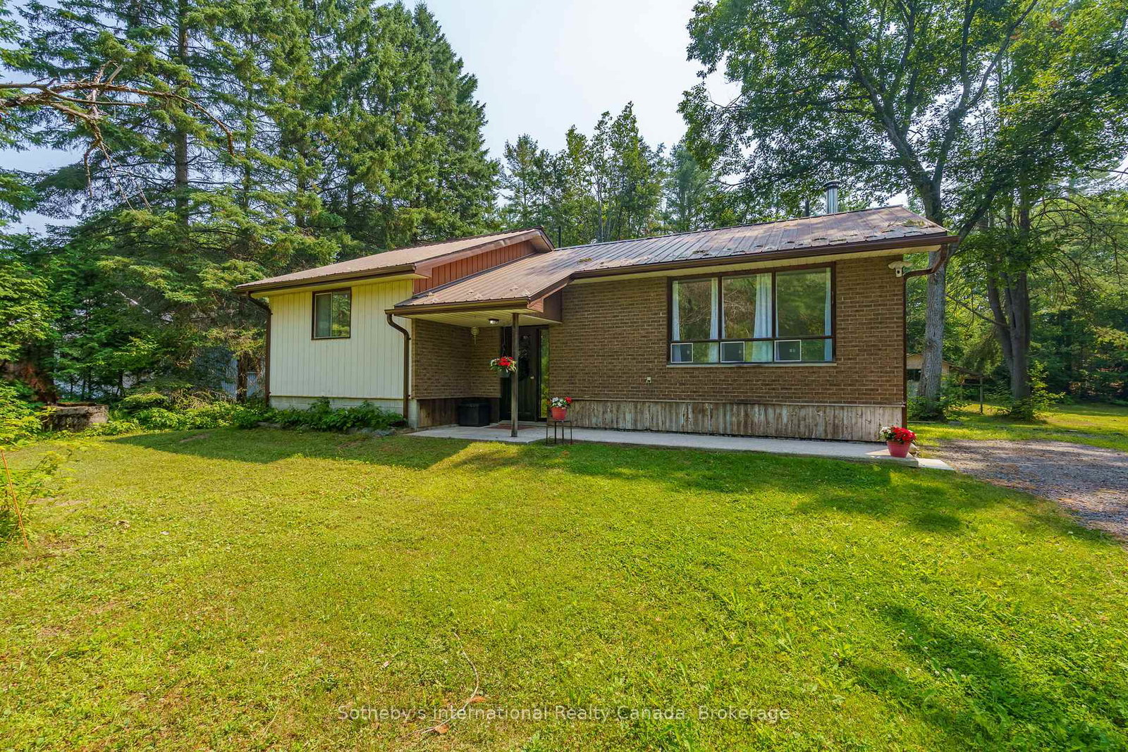 1114-winhara-road-gravenhurst-ontario-x12332413