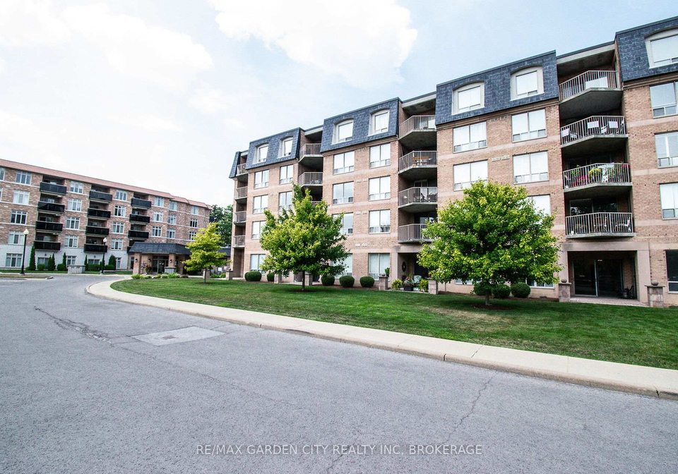8111-forest-glen-drive-niagara-falls-ontario-x12332530