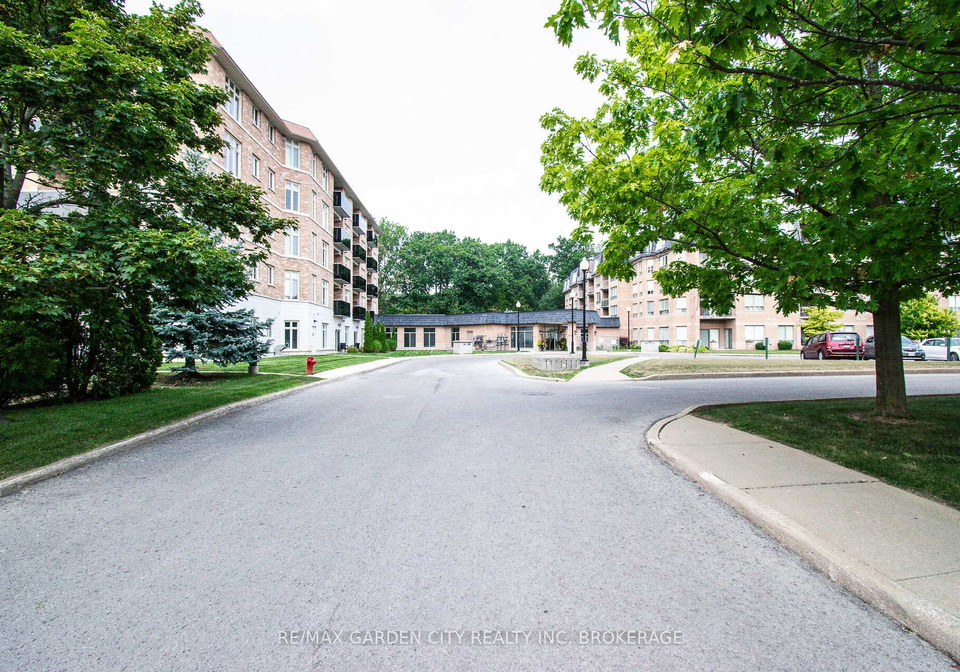 8111-forest-glen-drive-niagara-falls-ontario-x12332530