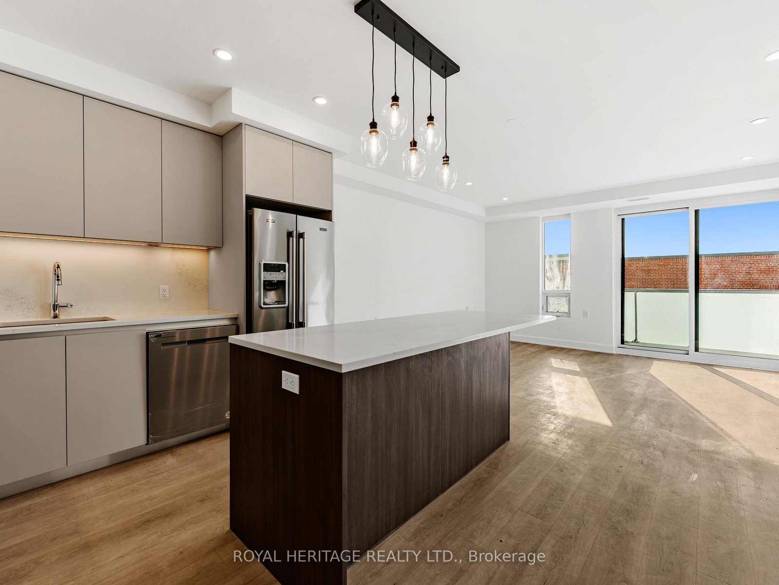 195-hunter-street-e-peterborough-east-ontario-x12332550