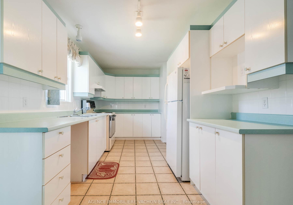 53-sandfield-avenue-n-north-glengarry-ontario-x12332915
