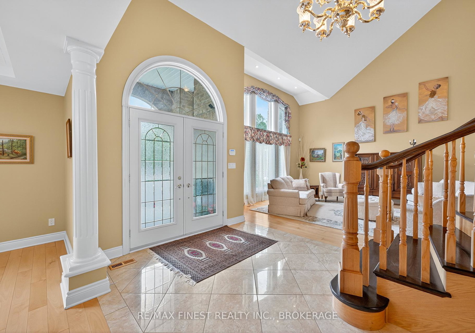 4868-bath-road-loyalist-ontario-x12332946