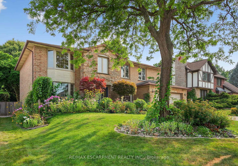 64-summerdale-place-hamilton-ontario-x12333359