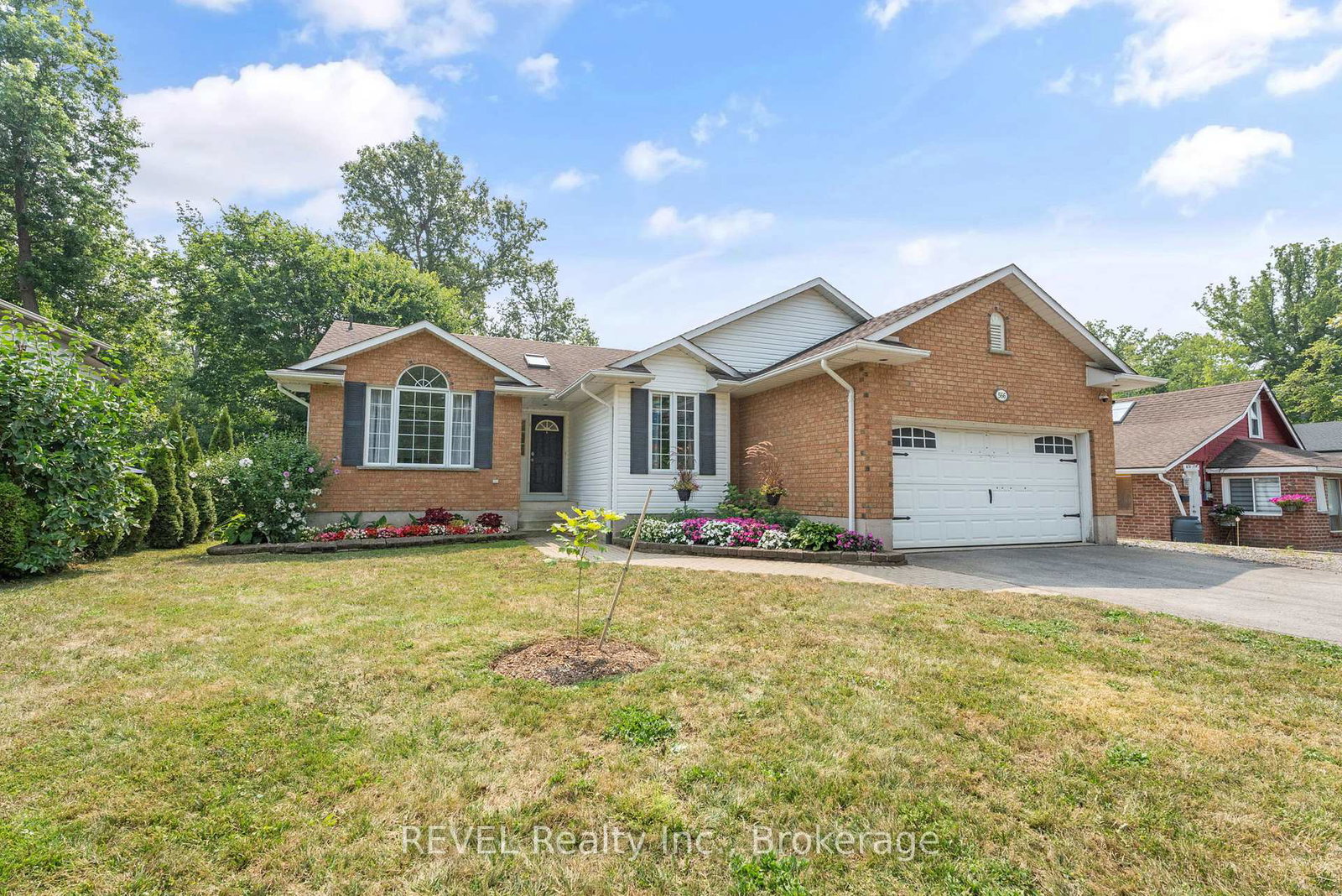 566-albany-street-fort-erie-ontario-x12333408