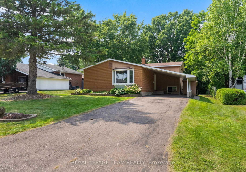 132-pine-avenue-renfrew-ontario-x12333648