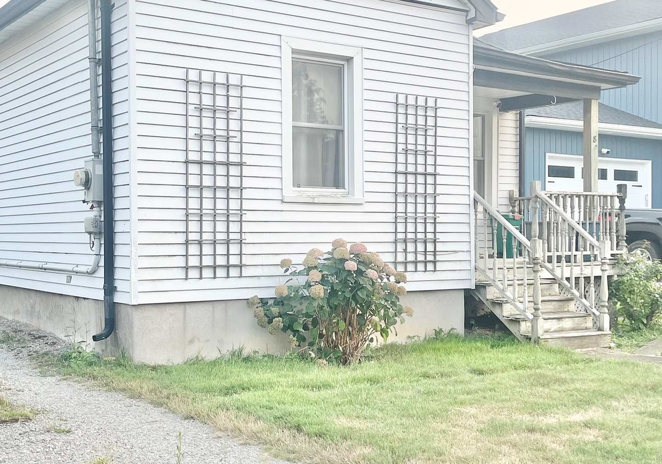 8-monck-street-st-catharines-ontario-x12333658