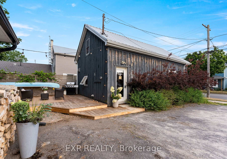 168-170-main-street-prince-edward-county-ontario-x12333727