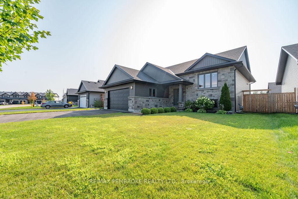 13-drew-street-petawawa-ontario-x12333863
