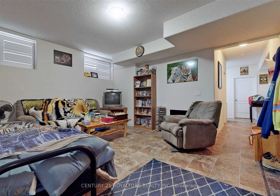 1572-cahill-drive-peterborough-west-ontario-x12333951