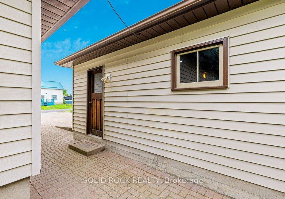7-brouse-drive-south-dundas-ontario-x12334133