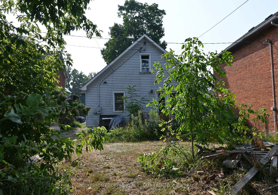 176-w-john-street-gananoque-ontario-x12334176
