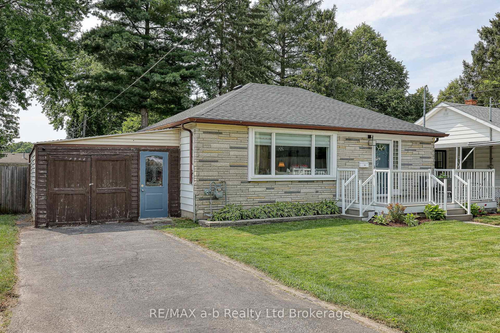 182-waterloo-street-woodstock-ontario-x12334493