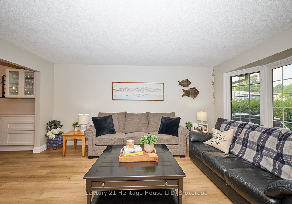 25-birchpark-drive-grimsby-ontario-x12335184