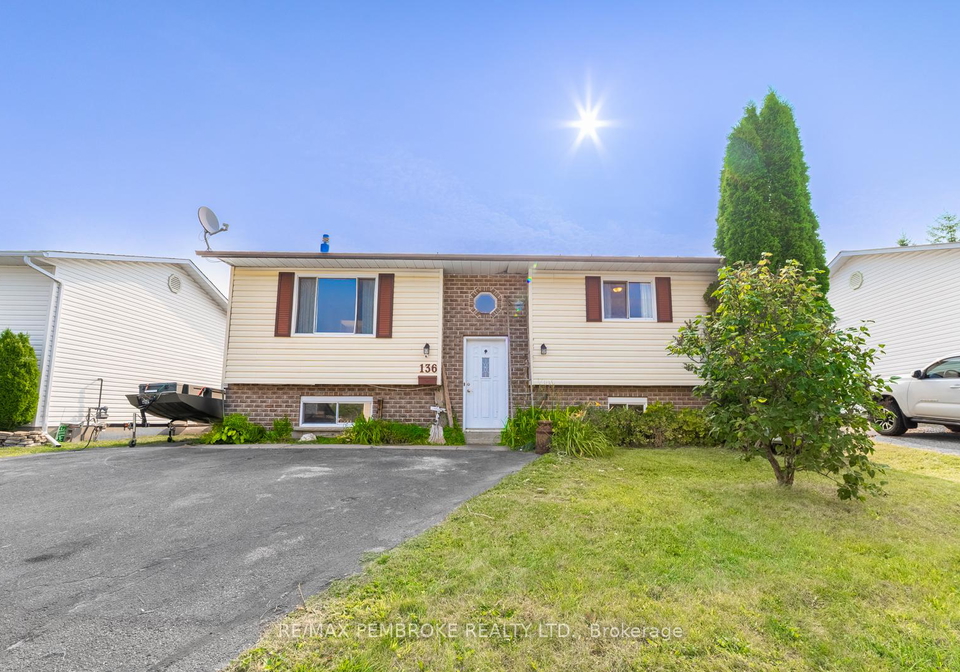 136-springfield-crescent-pembroke-ontario-x12335187