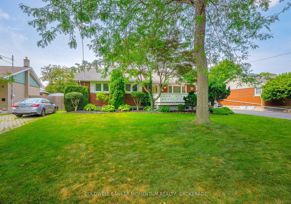 11-roxanne-drive-st-catharines-ontario-x12335382