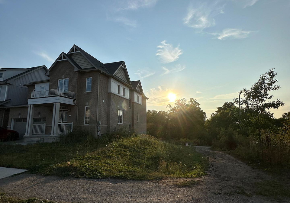 1-fleming-crescent-haldimand-ontario-x12335450