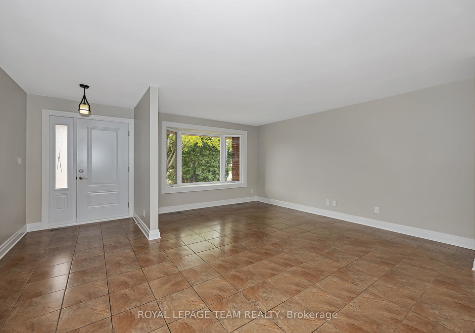 28-barnhart-drive-south-stormont-ontario-x12335558