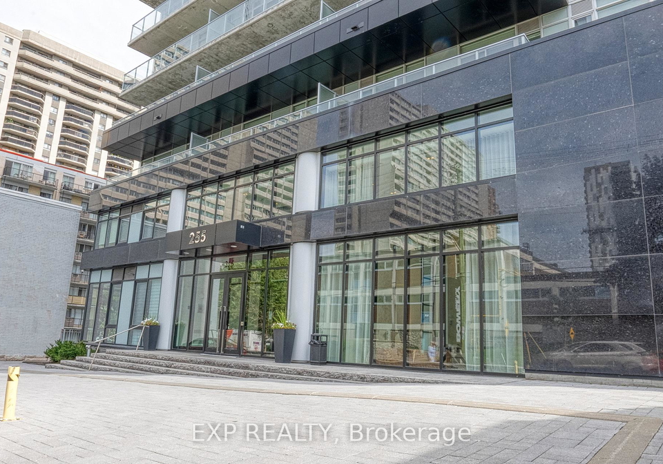 255-bay-street-ottawa-ontario-x12335572