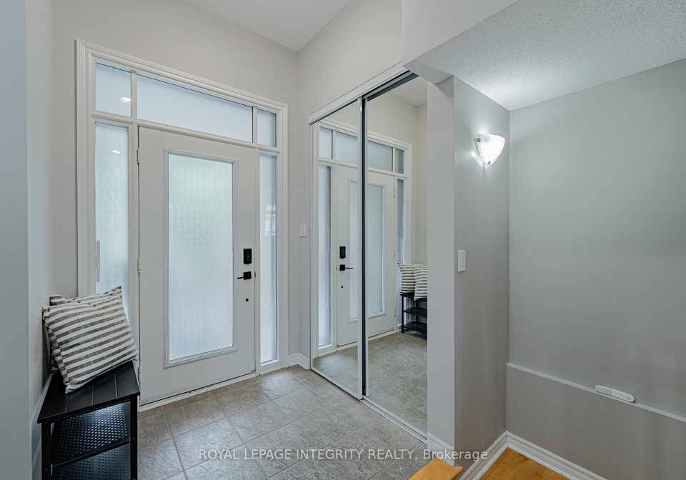 1121-tischart-crescent-kanata-ontario-x12335631