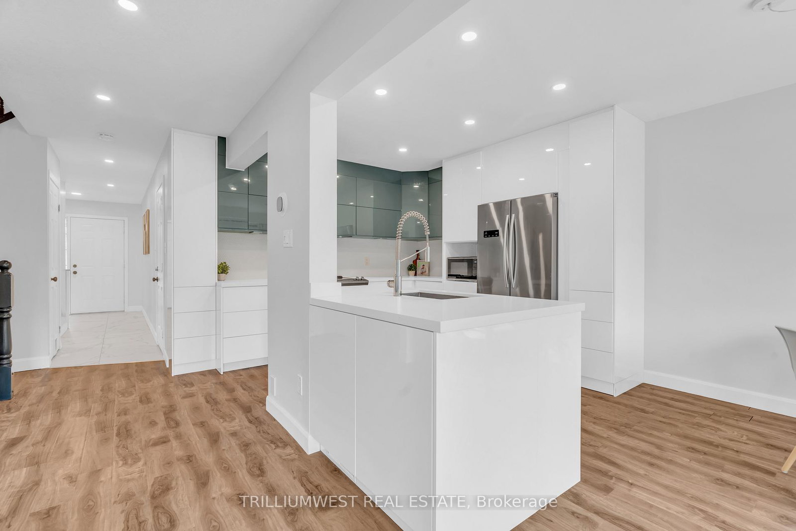 30-bryan-court-kitchener-ontario-x12335673