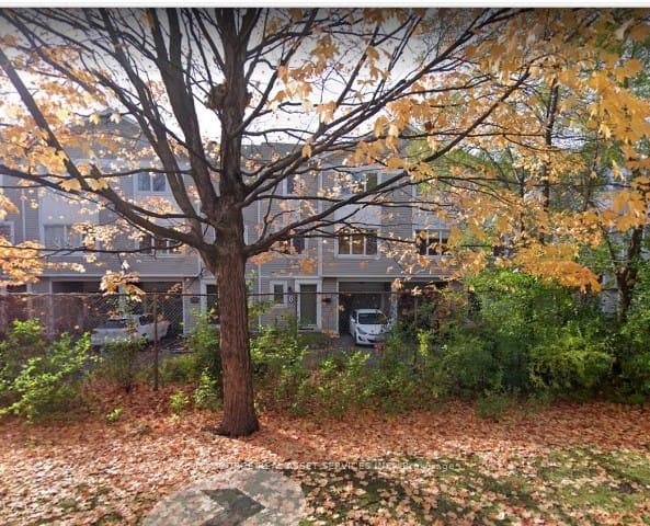 20-barnaby-private-ottawa-ontario-x12335810